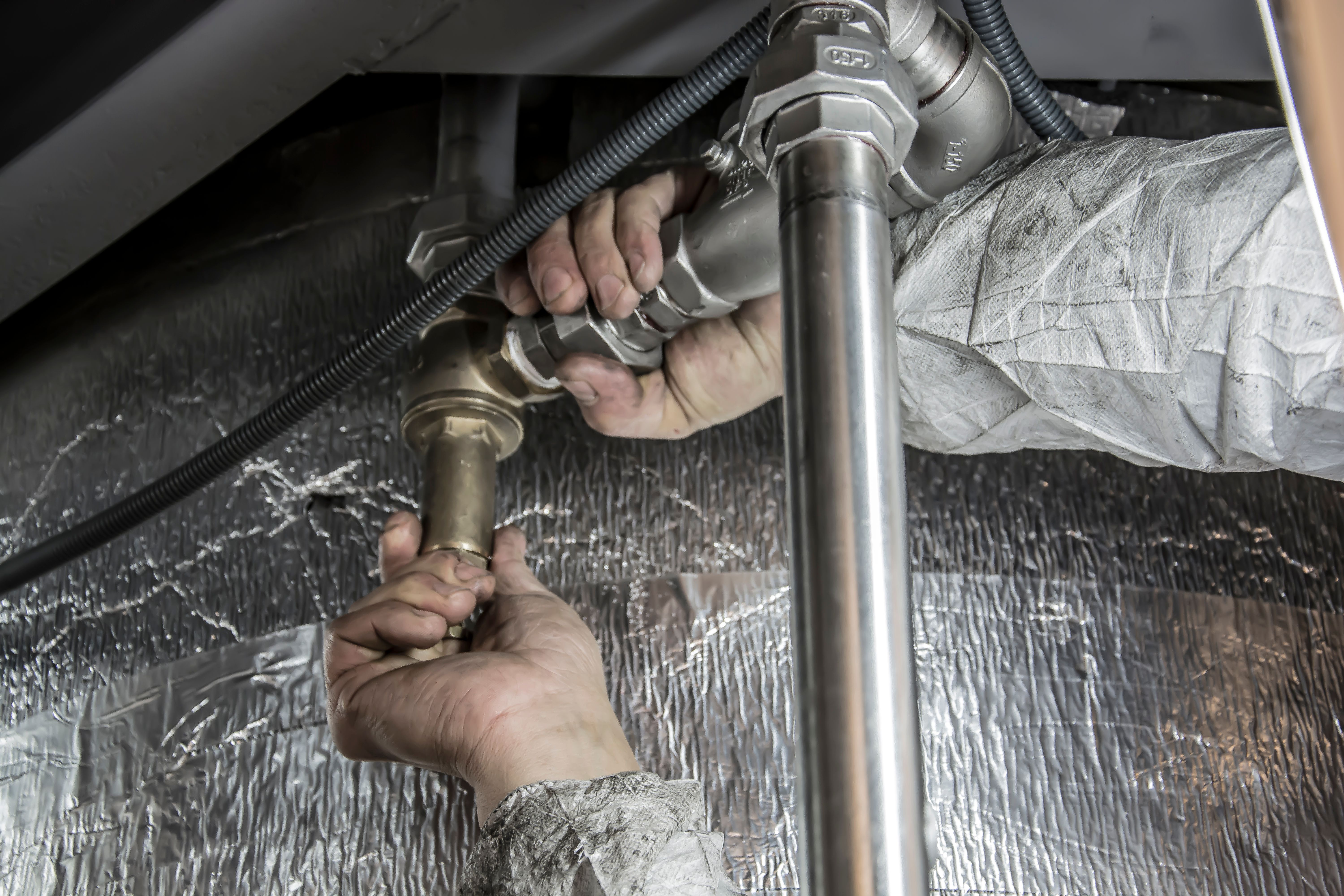 How to Handle the Top 5 Home Emergencies Before Help Arrives