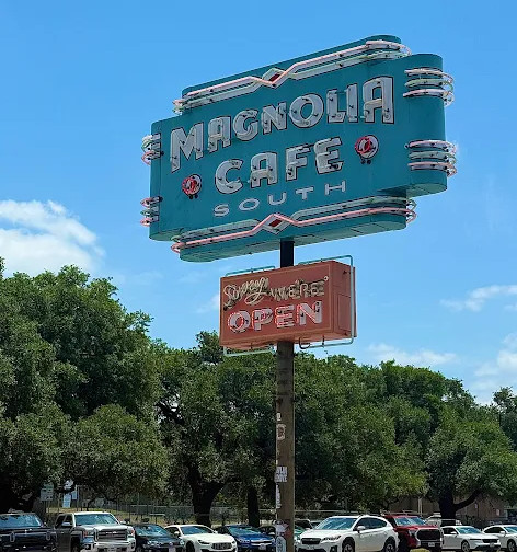 Magnolia Cafe: The South Congress Institution